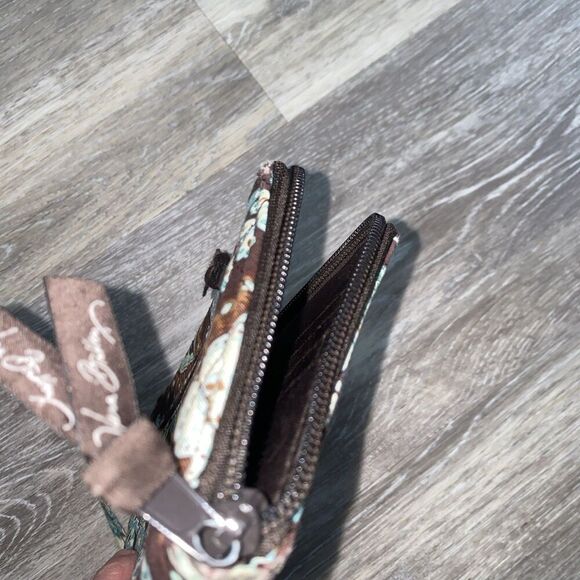 VERA BRADLEY JAVA BLUE SINGLE ZIP QUILTED WALLET/WRISTLET - RETIRED PATTERN - Picture 5 of 7